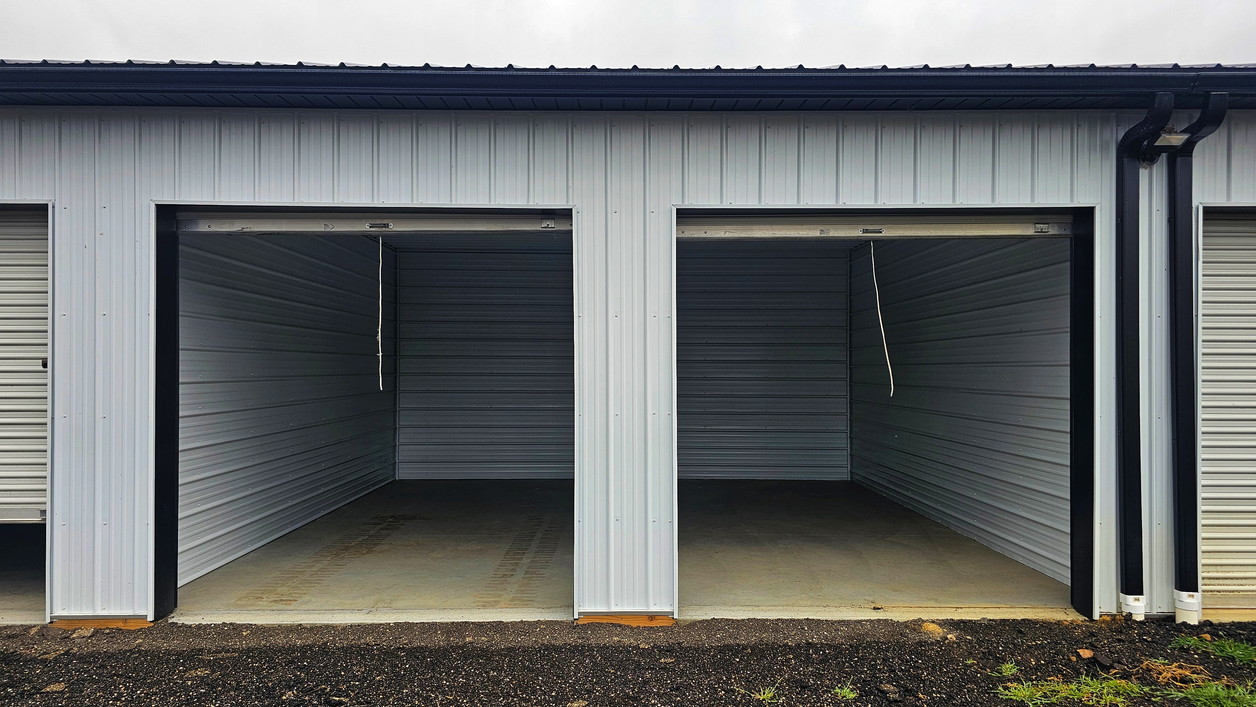 Hornet Storage 5501 15th St NE   Louisville OH 44641